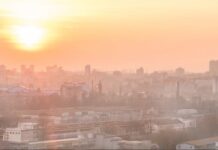 Чорнобиль продовжує горіти: коли у Києві розвіється смог?