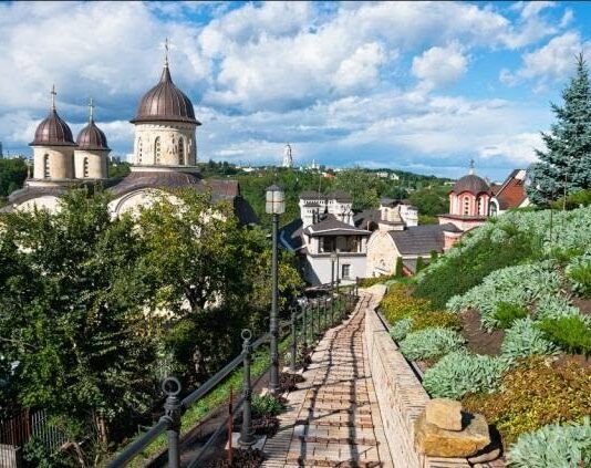 Зверинецкие пещеры древнее Лаврских