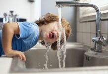 У водоканалі закликали пити воду з-під крана: що насправді п’ють кияни