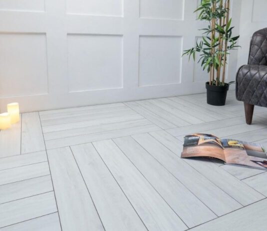 Современно и стильно: секреты напольного покрытия от Vinilam