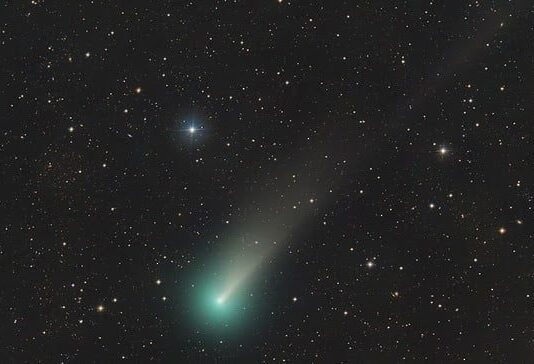 Киевлянин сфотографировал комету, которая сейчас пролетает над Землей