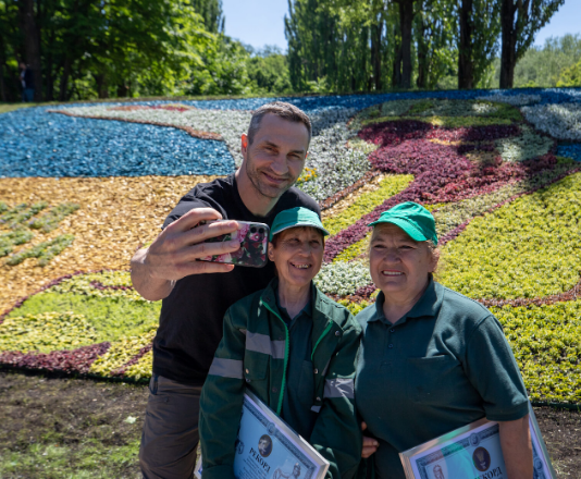 Патріотичні квіткові інсталяції: якими з них прикрасили Київ?