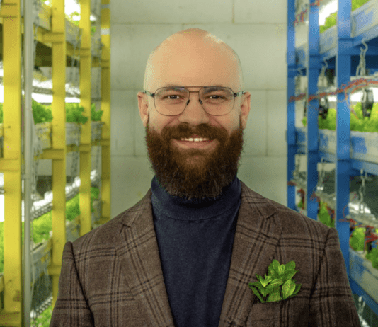 Історія столичної вертикальної ферми “Щастя здоров’я”