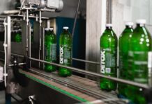 В Украине появилась новая антипохмельная вода Aqua Миргород DETOX