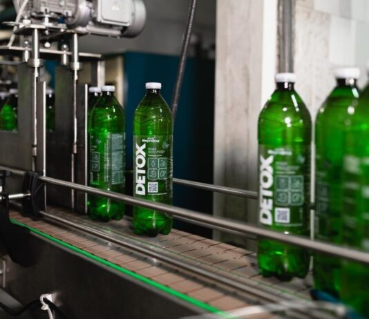 В Україні з’явилась нова антипохмільна вода Аqua Миргород DETOX