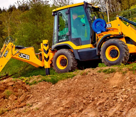 JC Bamford Excavators Limited — бренд який виробляє продуктивну, безпечну та зручну в обслуговуванні техніку