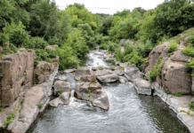 Скалы Киевщины: история Богуславского гранитного каньона