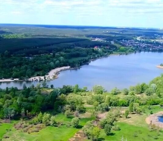 Курортна зона на озері Міністерка