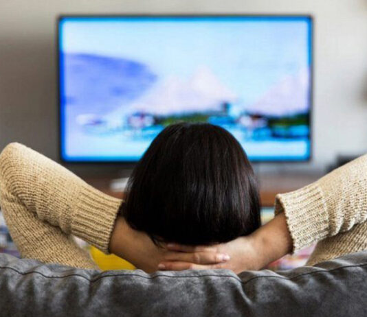 Посмотреть фильм или прогуляться по улице: идеи для вечернего досуга