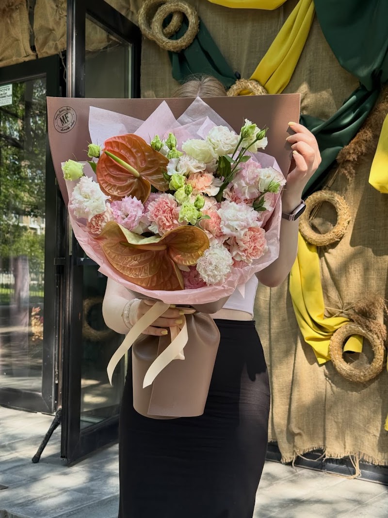 Marta Flowers | Доставка квитив Киив